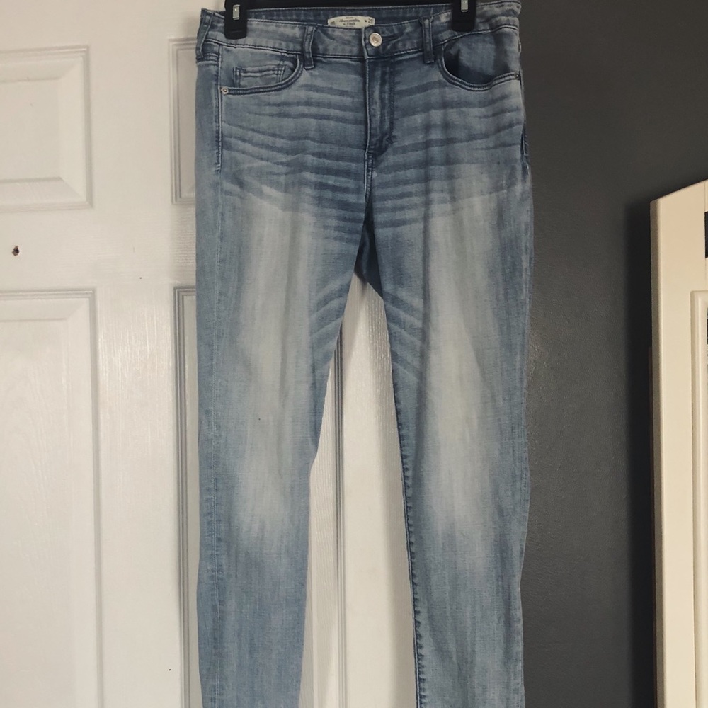 Abercrombie & Fitch Light Wash Super Skinny Jeans